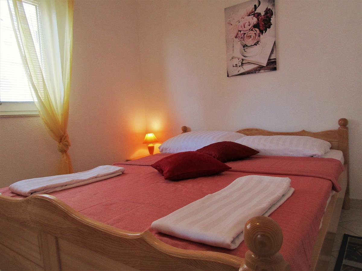 Apartments Kokor Vodice Exterior foto